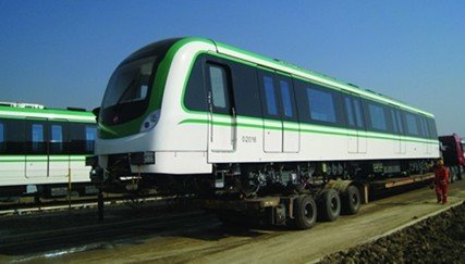 帅气的绿阿福地铁2号线首列车运抵无锡_频道