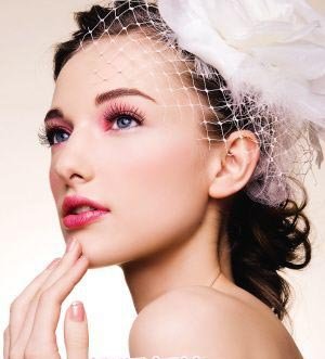 打造柔滑肌肤 亚洲女性适合蜜桃瓷妆容