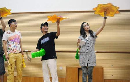 张艺谋负责牵线搭桥 赵本山二人转要转进台湾