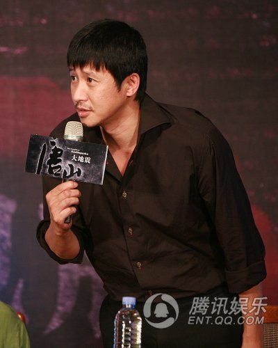 《地震》冯小刚冲5亿不吹牛 白癜风愈加严重_