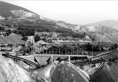 陕蒲城唐穆宗陵遭非法采石 光陵景观被破坏_陕