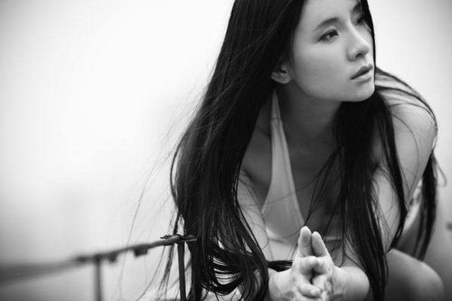 美女海容<em>天天</em>喷血<em>人体艺术</em>写真图片;;