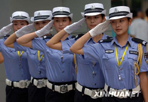西安女交警