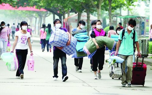 西安文理学院解除∵ 一天用24公斤"消毒液"