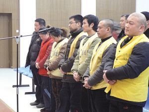 16亿元,76人获刑 国庆节前夕,福建云霄县制造假烟主犯方海斌的妻子蔡