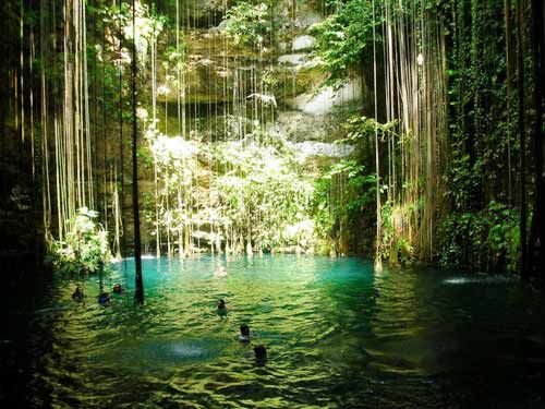 行程:尤卡坦半岛的众多洞穴入口进入