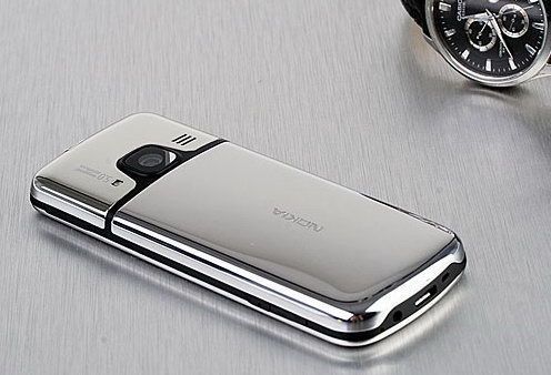 黑莓荣登榜首 一周10大畅销手机销量排行榜