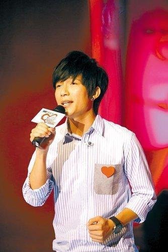 演唱会脚踏两条船 多赚点钱早还清_音乐资讯_