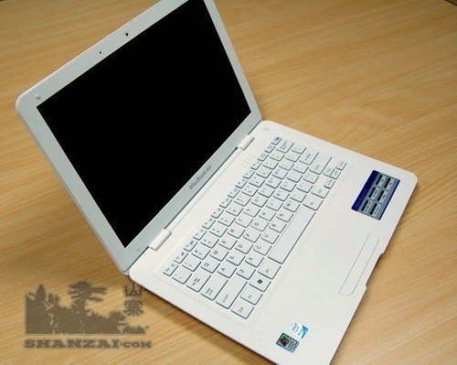 山寨笔记本中的战斗机 苹果MacBook克隆机赏
