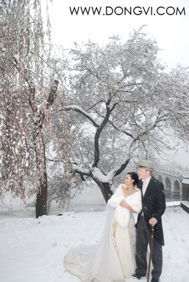 大雪婚纱_大雪纷飞图片