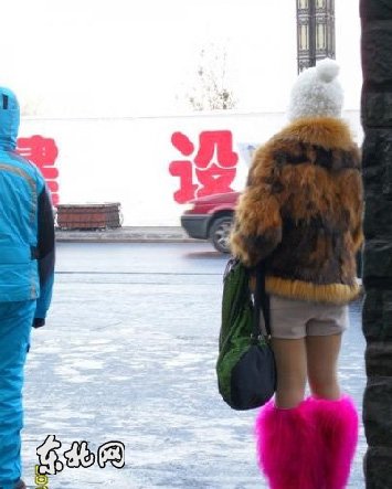 网友抓拍街上不怕冷<em>短裤女</em>_新闻<em>图片</em>_腾讯大