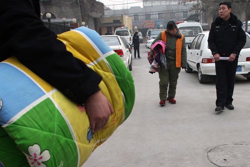 重庆女子酒杯中下氰化物 毒死灞桥 爱慕者