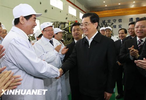 胡锦涛陕西考察 称让更多困难群众住上新房