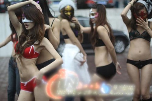 赵丽颖收入比何炅高_女性晚结婚收入高(2)