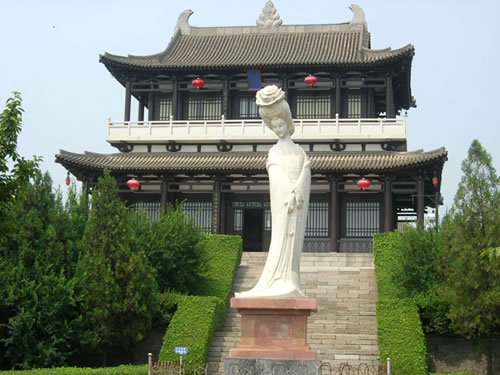 去马嵬坡追忆杨贵妃的芳魂--杨贵妃墓