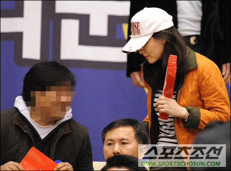 李英爱丈夫首曝光 疑似沈银河前订婚对象(图)