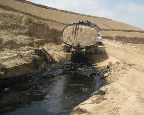 靖边黑油交易隐患凸现 爆炸致两人身亡(图)