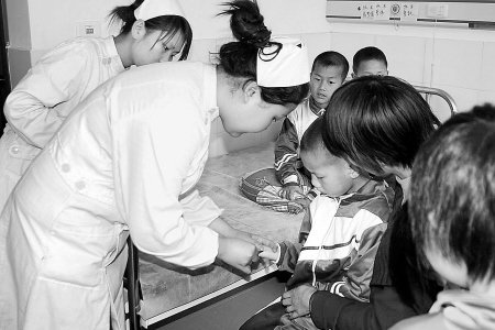 200ѧ������������ж���:����ָ�����س���