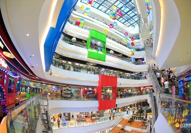 苏宁口中的智慧零售是什么?逛完这座广场就知