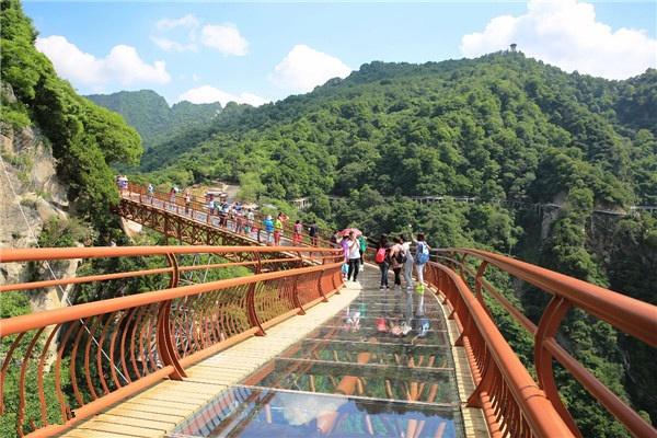 少华山玻璃栈道你敢来吗 少华山一日游报名仅
