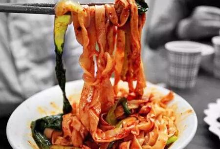 老陕为啥吃饭没辣子就嘟囔?