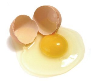 男子吞下28个生鸡蛋猝死 吃生鸡蛋易中毒