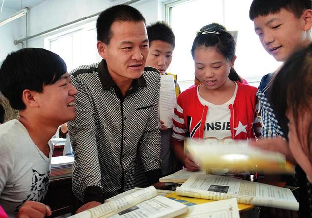 患不死癌症的山区老师 靠自考拿到双学位