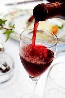 自酿葡萄酒方法正确不危害健康 切记空腹饮酒