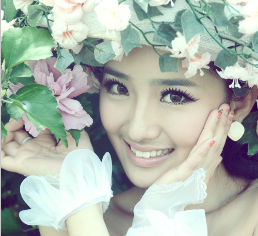 美貌与智慧并存的陕西女娃