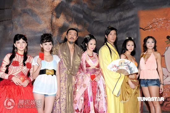 《<em>3D</em>肉<em>蒲团</em>》拜神 叶山豪出演成人电影不担心