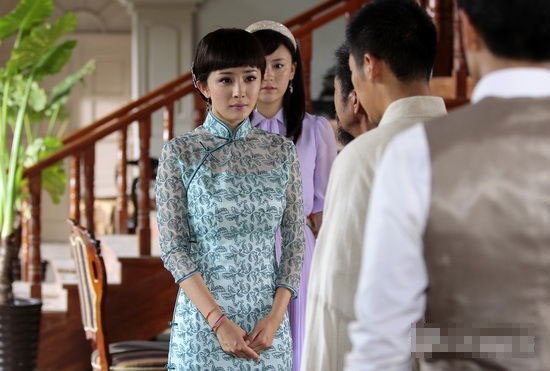 穿婚纱亮相展<em>小女人幸福</em>