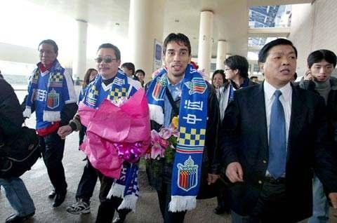 前甲A上海中远俱乐部总经理王国林踢球猝死