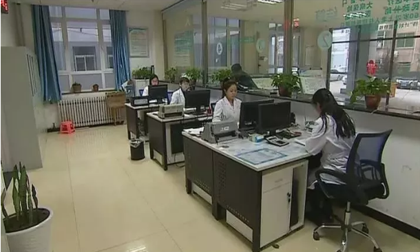 黄陵贫困村投用55个卫生室 专列慢性病补助20