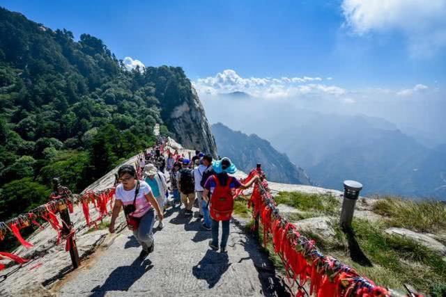 十一国庆旅游高峰将至 华山景区对游客实行限控措施