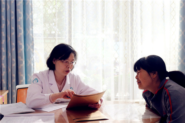 《汉中人的一天》妇产科医生以一己之力呵护万千母婴健康
