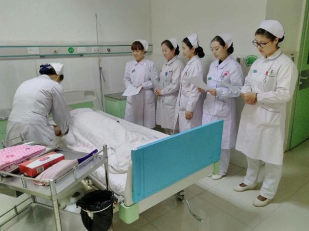 宝鸡7旬老人因一碗饺子致胃穿孔 医院手术修补