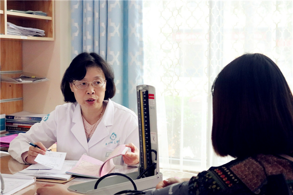 《汉中人的一天》妇产科医生以一己之力呵护万千母婴健康