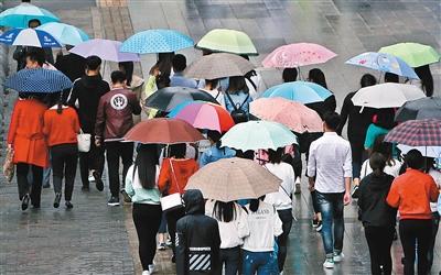 西安昨人工增雨降温近10℃ 今日雨止明起转晴