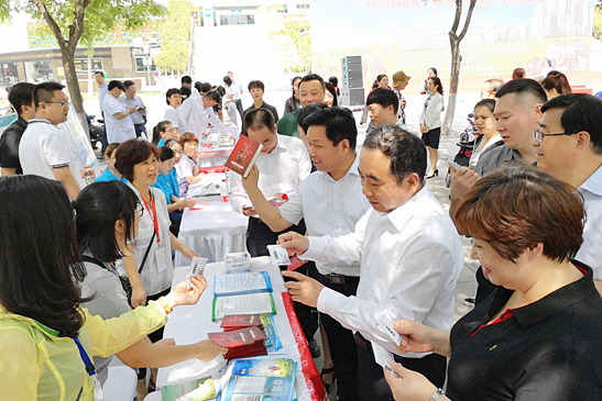 人口计生委陕西省_陕西省人口普查统计图(2)