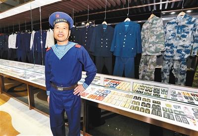 120多种军品大唐西市展出 本月30日前免费参