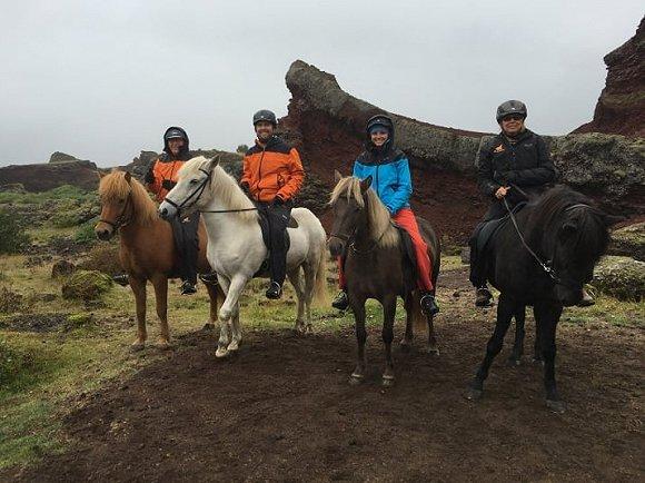 在冰岛必做的32件事 这些可不是俗气的旅游项