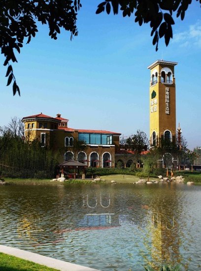 绿地国际生态城2期发现 瘾 居湖边的生态小墅