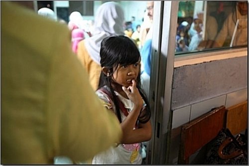 印尼惨无人道女孩割阴手术
