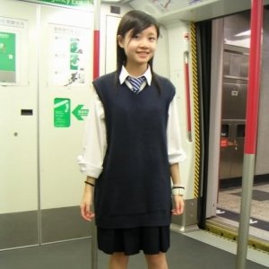 香港校服:市井香港的传统与新潮_大秦网_腾讯网