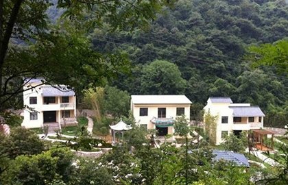 秦岭沣峪口曝20余栋违建别墅