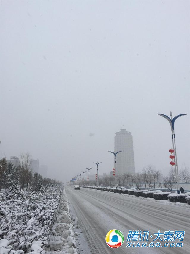 榆林雪后最低气温降至-15℃ 道路结冰出行注意