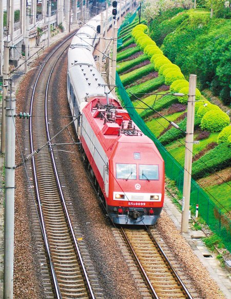 西安至海口列车开行 运行40余小时26个车站