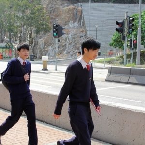 香港校服:市井香港的传统与新潮