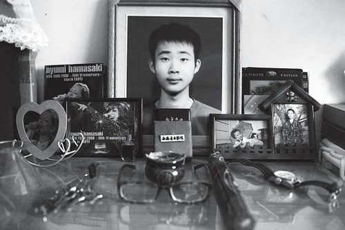 药家鑫案涉案3家人三重世界:药母现抑郁病症