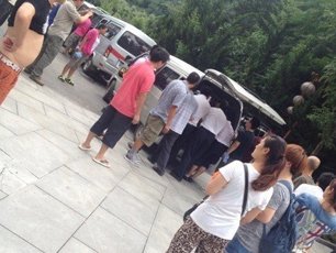 金丝峡山体滑坡1死18伤 景区暂时封闭 7月21日11点前后,商南县金丝峡